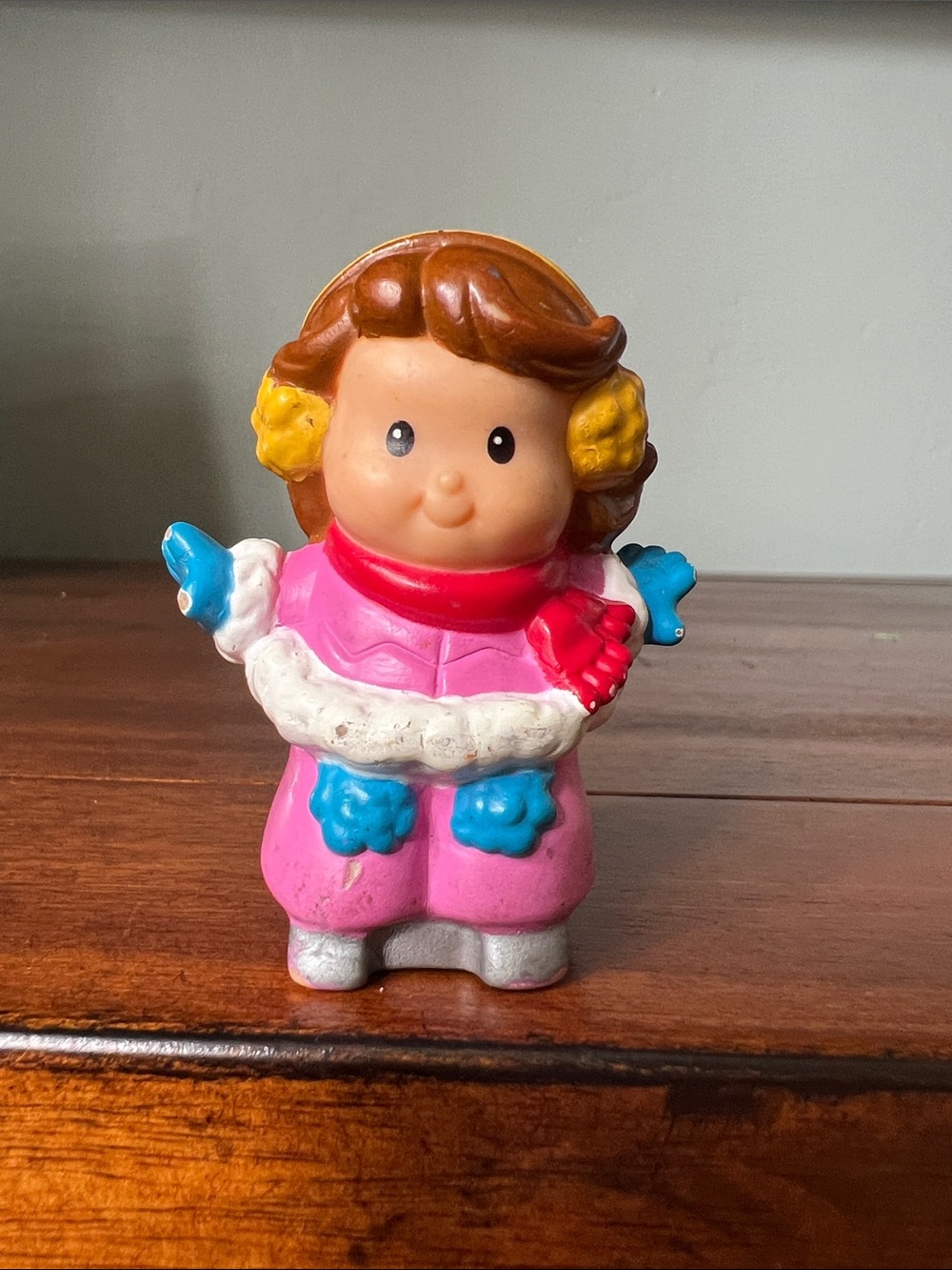 Rare Fisher Price Little People Winter Holiday Christmas Ice Skater Girl 1998